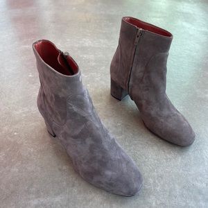 grigiarancio suede boots